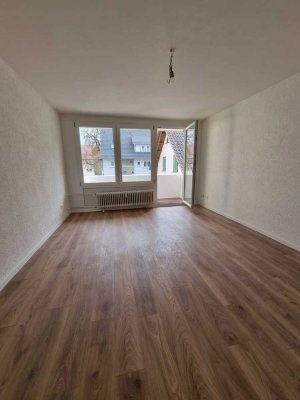 Erstbezug nach Sanierung: 3,5-Zimmer Wohnung mit Balkon in ruhiger Lage