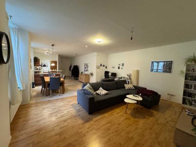 Stilvolle 2,5-Zimmer-Loft-Wohnung mit EBK - 1.620€ warm inkl. Stellplatz