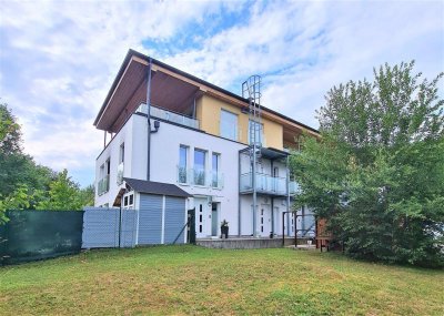 Top Anleger-Maisonettenwohnung mit eigenem Garten und Carport!