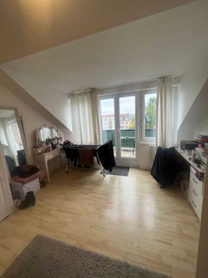 Süße Pärchen-Wohnung unterm Dach sucht neue Mieter !