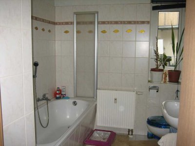 vermietete 2-Zimmer-ETW im 1. OG mit Wanne und Balkon zentrumsnah in Plauen