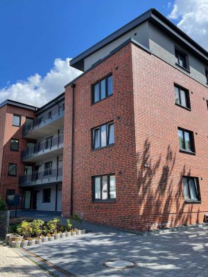 Zweitbezug: barrierefreie 2-Zi.-Neubauwohnung mit Balkon und TG-Stellplatz in Niedrigenergiehaus