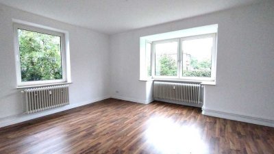 Renovierte  3 -Erdgeschosswohnung in zentraler Lage