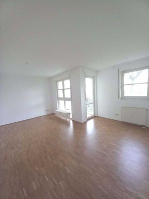 Tolle Kapitalanlage! Moderne 3-Zimmer-Erdgeschoß-Wohnung mit TG-Platz! Erbpacht!