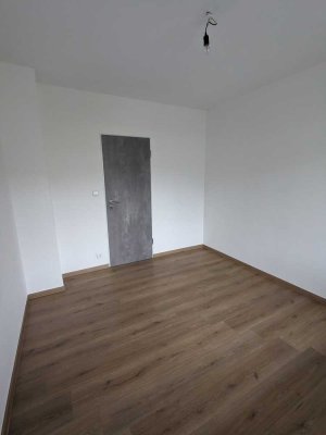 Exklusive 2-Zimmer-Hochparterre-Wohnung mit geh. Innenausstattung mit Balkon und EBK in Meßstetten