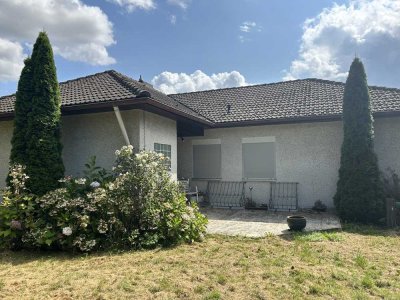 Bungalow in ruhiger Nachbarschaft mit gehobenem Ausbau und grossem Garten