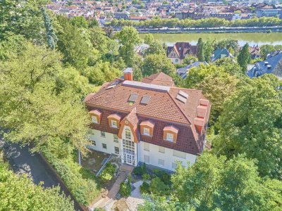 In prominenter Wohnlage (Philosophenweg): Helle, großzügige Maisonette-Wohnung mit zwei Terrassen