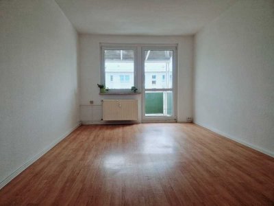 TOP Infrastruktur - Robert-Koch-Siedlung 32 -3 - Raumwohnung mit Balkon ab sofort verfügbar!