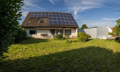 Ruhiges Eigenheim mit Photovoltaikanlage und vielfältigen Möglichkeiten für Handwerk und Kreativität