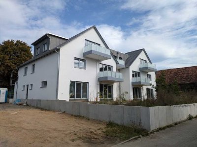 Neubau Erstbezug Hochwertige Wohnung mit Terrasse und Gartenanteil