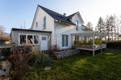 Naturnahes und modernes Einfamilienhaus in Müllheim-Dattingen