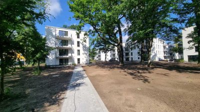 Schöne große 2 Zimmer Wohnung im Kronenpark