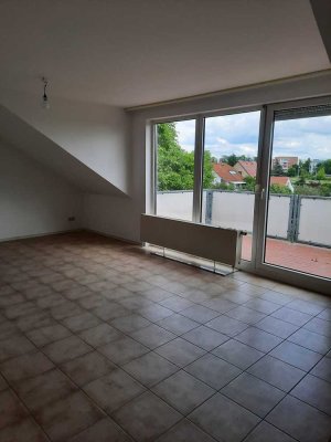 Wunderschöne 3-Zimmer-DG - Wohnung in Magdeburg Alt Olvenstedt