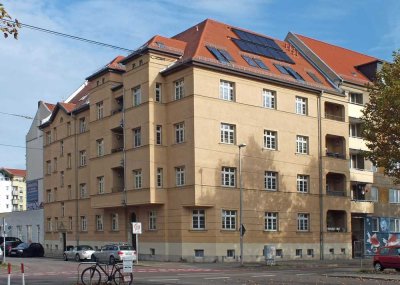 2-Zi-Wohnung mit Balkon in Denkmal-Immobilie