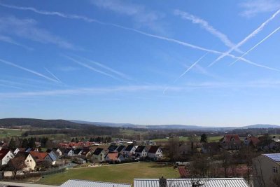 Ansprechende 4-Zimmer-Wohnung mit Balkon und EBK in Heinersreuth