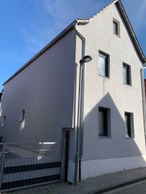 Modernes, kernsaniertes Haus in der Altstadt von Hemsbach – Erstbezug ab 15.04.2025