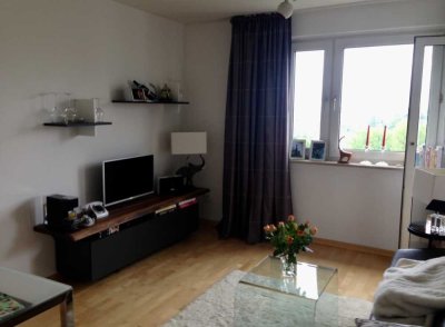 Exklusive 2-Zimmer-Penthouse-Wohnung mit EBK in München Bogenhausen