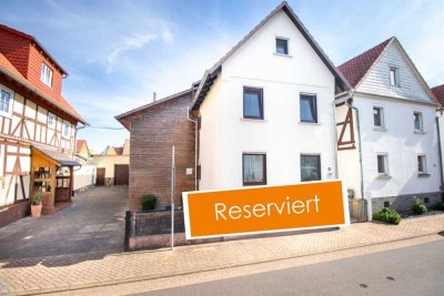 Modernisiert, bezahlbar, massiv: Einfamilienhaus in Reichensachsen mit kleinem Garten