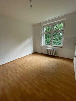 Perfekt für Ihre kleine Familie !! 2-Zimmer im 1.Obergeschoss