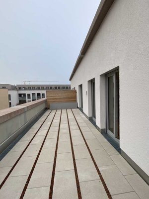 2 Zimmer: Dachterrassentraum ideal für Paare I Neubau mit Einbauküche