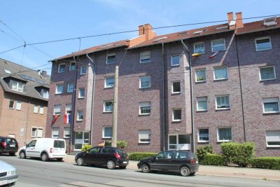 Gepflegte 1,5 Zimmer - Dachgeschosswohnung mit großem Balkon in Gelsenkirchen Buer zu vermieten