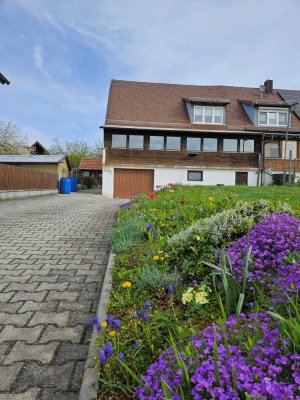 OHNE MAKLER - Doppelhaushälfte in ruhiger Lage in Hohenthann mit großem Garten plus 2 Nebengebäude