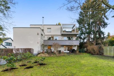 Bezugsfrei. Große Terrasse. Tiefgaragenstellplatz inklusive. Und das im grünen Zehlendorf.