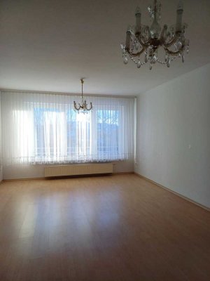 Lichtdurchflutete 4-Raum-Wohnung in Walberberg mit Balkon