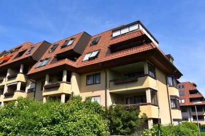 ++Außergewöhnlich++ Sonnige 5-Zi. Wohnung im DG mit toller Aussicht