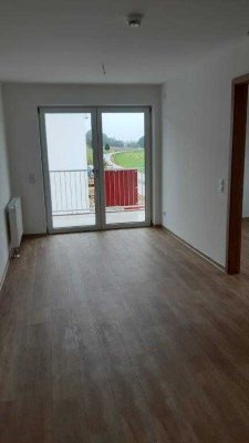 Seniorenwohnung / Betreutes Wohnen / 2-Zimmer-Wohnung mit Balkon und Einbauküche in Hebertsfelden