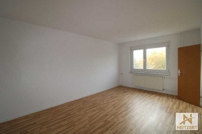 Geräumige 3-Zimmer-Wohnung in Leipzig / Lausen-Grünau!
Zentrale Lage, Hausmeisterservice u.v.m.