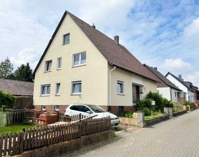 *Provisionsfrei* Idyllisches Zweifamilienhaus in ruhiger Wohngegend