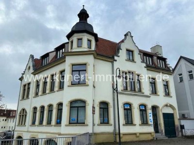 Attraktive 6-Zimmer-Dachgeschoßwohnung in zentraler Lage von Hettstedt mit Blick über die Stadt