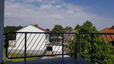 Helle 2 Zimmerwohnung mit Balkon und Aussicht