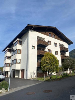 Moderne 3-Zimmer-Wohnung mit Balkon und Bergblick in zentraler Ruhelage von Kitzbühel