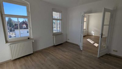 Kreatives Wohnen, 136 m², Erstbezug 6-Zimmer Wohnung mit hochwertiger EBK in Dresden Bühlau