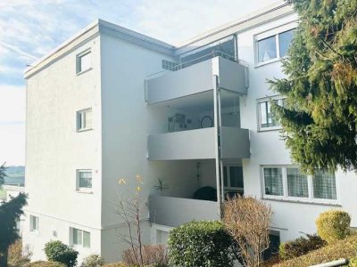 ***KAPITALANLAGE + SERIÖSE MIETER***: Gepflegte 2 Zimmer Wohnung mit Balkon!