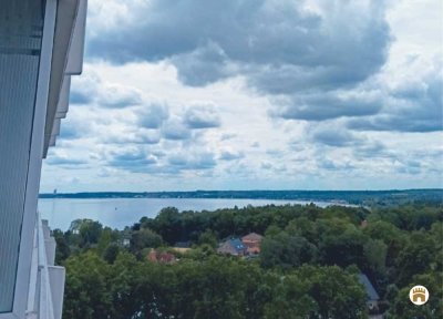 10. Etage. 3-Zi., ca.  50 m². Wohnung im nordischen Stil. Seitl. Ostsee-Blick + Weitblick gen Westen