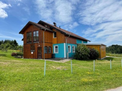 Wohnhaus mit großem Gartengrundstück, Bauland und gewerblicher Halle