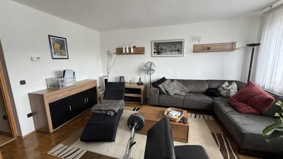 Freundliche 4-Zimmer-Wohnung (3 Zimmer, Küche und Bad) mit Balkon in Bochum Weitmar