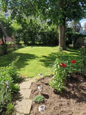 Schöne Erdgeschosswohnung mit großem Garten