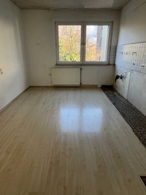 Tolle 3,5 Zimmer-Wohnung !!