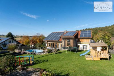 Einfamilienhaus mit traumhaftem Weitblick und Pool in Waldberg, Stadtteil Bobingen