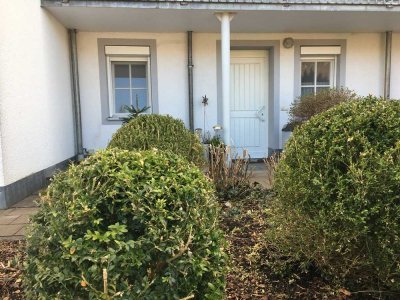 Ruhige Erdgeschosswohnung mit Südterrasse in Aystetten