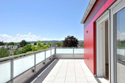 NEUER PREIS: Cooles modernes Penthouse mit Alpenblick: 2 Zimmer + große Dachterrasse, barrierefrei,