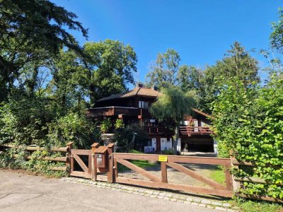 Liebhaberobjekt: Einzigartiges Architektenhaus in seenaher Lage von Riederau am Ammersee