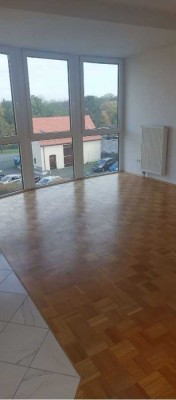 Ansprechende 4 Zimmer Wohnung mit Kaminofen und Tiefgaragenstellplatz in Machern b. Leipzig