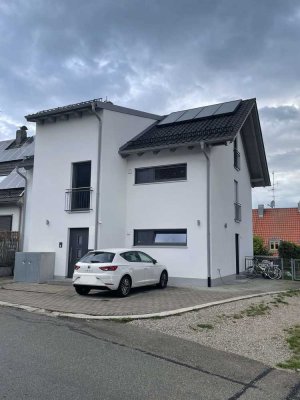 MARKT SCHWABEN  helle 2-ZIMMER-DG-WOHNUNG MIT DACHTERRASSE IN 3-FAM.-HAUS