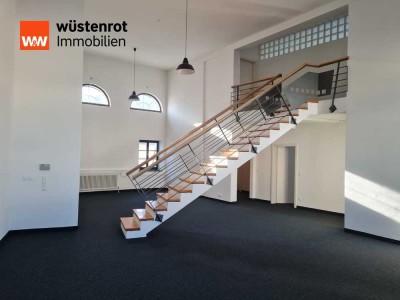 Mega „LOFT“ in der Säumerstadt Grafenau.
- Eine ganz besondere Immobilie