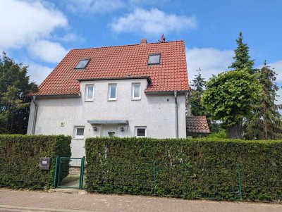 Ihr neues Zuhause -Einfamilienhaus mit Grundstück und Doppel Carport in Magdeburg - Rothensee